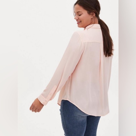 TORRID Madison Georgette Embellished Collar Button Front Blouse, Size 1 (14-16) - Picture 4 of 9